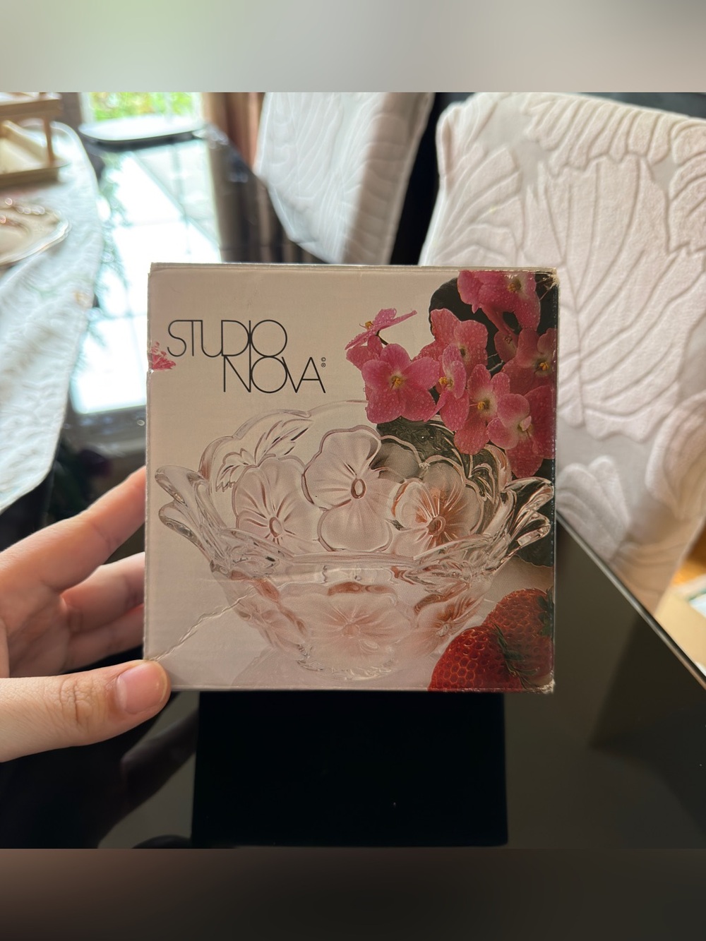 Mikasa STUDIO NOVA Frosted Pink Pansy Flower Bowl with Handles With Box - Nice!